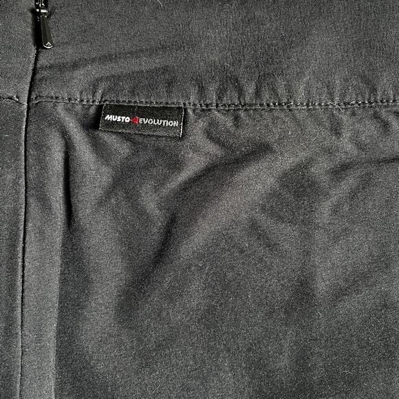 NWT Musto Evolution Women fast dry black skort UPF 40 US 4 UK 8 - Picture 5 of 12